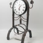 526 8105 TABLE CLOCK